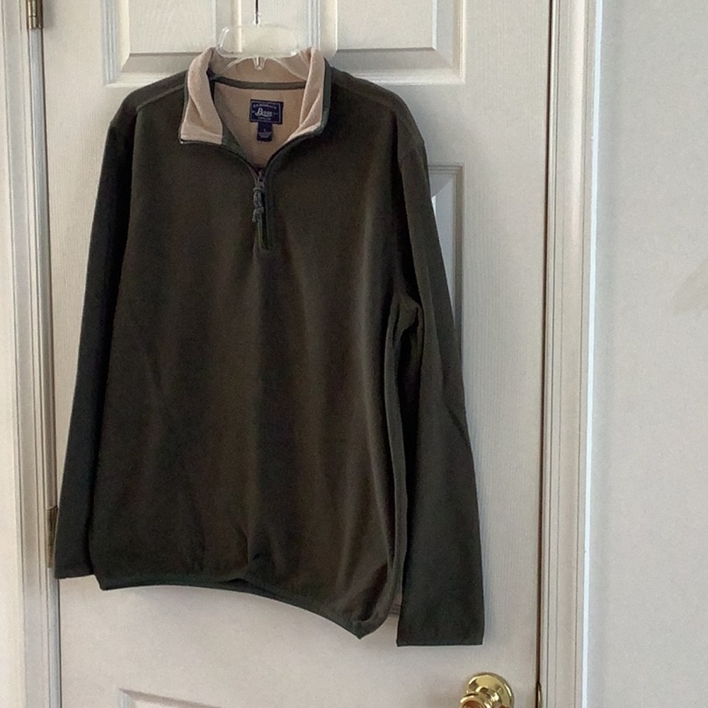 G H Bass 1/4 zip pullover shirt Large